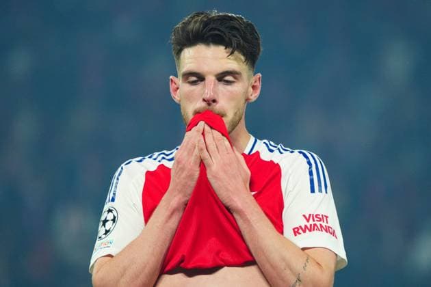 Declan Rice of Arsenal shows a look of dejection at full-time Paris Saint-Germain v Arsenal, UEFA Champions League, Semi Final, Second Leg, Football, Parc des Princes, Paris, France - 07 May 2025 EDITORIAL USE ONLY No use with unauthorised audio, video, data, fixture lists, club league logos or live services. Online in-match use limited to 120 images, no video emulation. No use in betting, games or single club league player publications. Copyright: xJavierxGarcia Shutterstockx 15288068dz