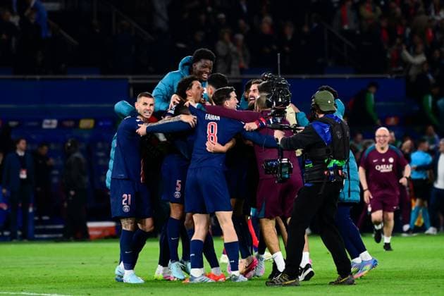 FOOTBALL : PSG vs Arsenal - Ligue des Champions - 07 05 2025 PSG players celebrate their side s victory after the UEFA Champions League match between Paris Saint Germain and Arsenal FC at Parc Des Princes on May 07 , 2025 in Paris, France. ( Photo by Dante Badano PsnewZ ) - ParisFrance  Copyright: xx