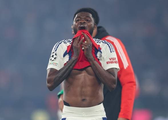 Paris, France, 7th May 2025. Thomas Partey of Arsenal reacts following the Paris Saint Germain vs Arsenal UEFA Champions League match at Le Parc des Princes, Paris. Picture credit should read: David Klein Sportimage EDITORIAL USE ONLY. No use with unauthorised audio, video, data, fixture lists, club league logos or live services. Online in-match use limited to 120 images, no video emulation. No use in betting, games or single club league player publications. SPI_055_DK_PARIS_ST_GERMAIN_V_ARSENALA SPI-3913-0064