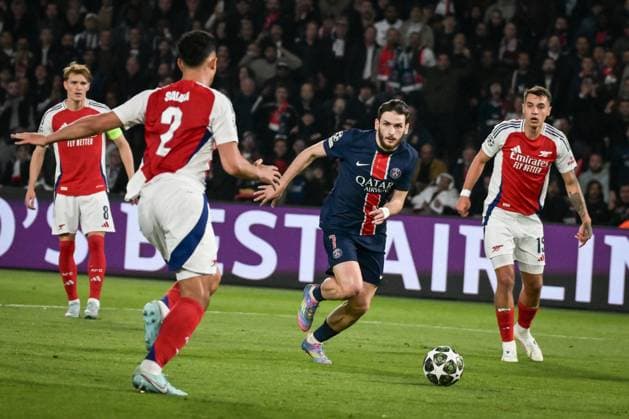 Champions League PSG vs Arsenal FC - FA Paris Saint-Germain’s forward Khvicha Kvaratskhelia runs with the ball during the UEFA Champions League football match between Paris Saint-Germain and Arsenal FC at the Parc des Princes Stadium in Paris on May 7, 2025. Photo by Firas Abdullah ABACAPRESS.COM Paris Ile-de-France France  Copyright: xAbdullahxFiras ABACAx