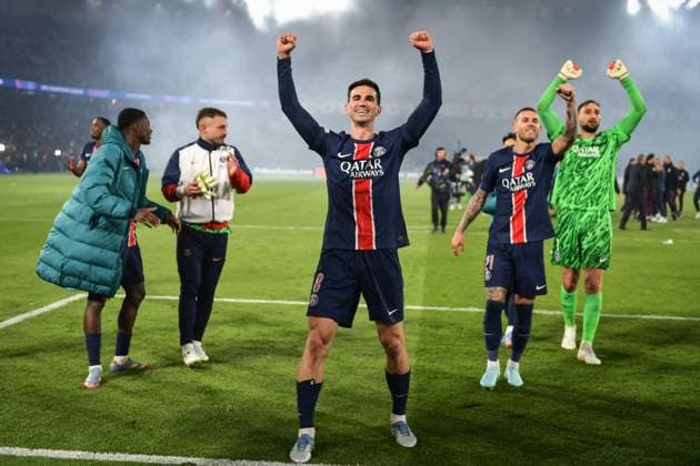Sport Themen der Woche KW19 Sport Bilder des Tages Champions League PSG vs Arsenal FC - celebrations - FA Paris Saint-Germain’s midfielder Fabian Ruiz celebrates at the end of the UEFA Champions League football match between Paris Saint-Germain and Arsenal FC at the Parc des Princes Stadium in Paris on May 7, 2025. Photo by Firas Abdullah ABACAPRESS.COM Paris Ile-de-France France  Copyright: xAbdullahxFiras ABACAx