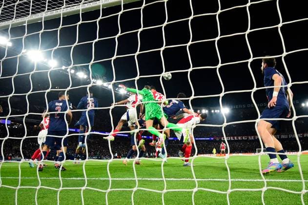 FOOTBALL : PSG vs Arsenal - Ligue des Champions - 07 05 2025 Photo taken with a remote camera - Gianluigi Donnarumma ( 1 - PSG ) during the UEFA Champions League match between Paris Saint Germain and Arsenal FC at Parc Des Princes on May 07 , 2025 in Paris, France. ( Photo by Dante Badano PsnewZ ) - ParisFrance  Copyright: xx