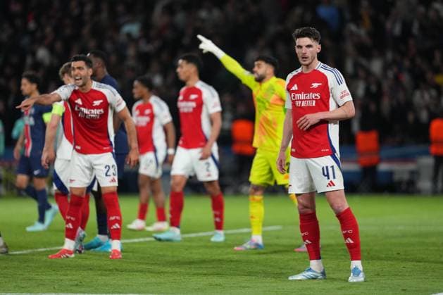 Declan Rice of Arsenal Paris Saint-Germain v Arsenal, UEFA Champions League, Semi Final, Second Leg, Football, Parc des Princes, Paris, France - 07 May 2025 EDITORIAL USE ONLY No use with unauthorised audio, video, data, fixture lists, club league logos or live services. Online in-match use limited to 120 images, no video emulation. No use in betting, games or single club league player publications. Copyright: xDavexWinter Shutterstockx 15288067ln