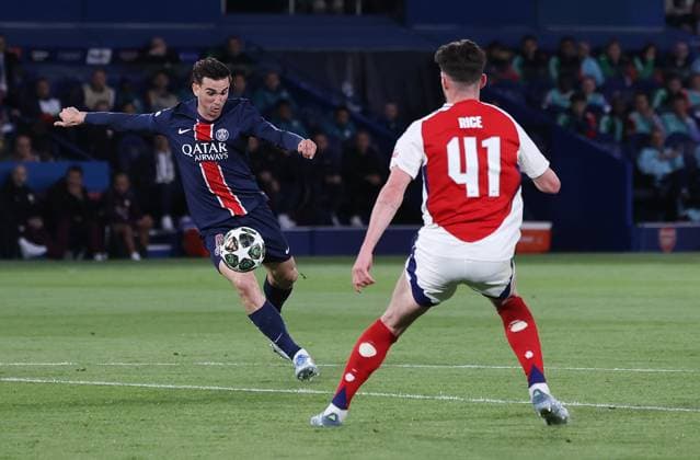 (250508) -- PARIS, May 8, 2025 -- Paris Saint-Germain s Fabian Ruiz (R) shoots during the UEFA Champions League semifinal second leg match between Paris Saint-Germain and Arsenal at the Parc des Princes stadium in Paris, France, May 7, 2025. ) (SP)FRANCE-PARIS-FOOTBALL-UEFA CHAMPIONS LEAGUE-PSG VS ARSENAL GaoxJing 