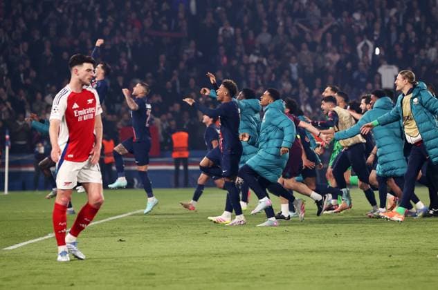(250508) -- PARIS, May 8, 2025 -- Paris Saint-Germain s players celebrate advancing to the final after winning the UEFA Champions League semifinal second leg match between Paris Saint-Germain and Arsenal at the Parc des Princes stadium in Paris, France, May 7, 2025. ) (SP)FRANCE-PARIS-FOOTBALL-UEFA CHAMPIONS LEAGUE-PSG VS ARSENAL GaoxJing 