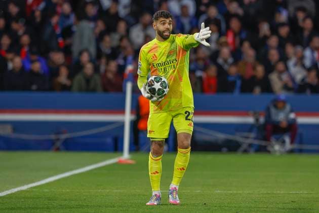 May 7, 2025, Paris, Paris, France: David RAYA (GK) of ARSENAL in action during the UEFA Champions League semi-final 2nd leg between Paris Saint Germain and Arsenal at the Parc des Princes Stadium - Paris - France Paris France - ZUMAb253 20250507_zsp_b253_033 Copyright: xLoicxBaratouxx