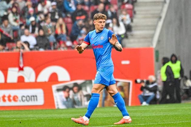 GER, 1 FBL, FC Augsburg vs Holstein Kiel 04 05 2025, WWK Arena, Augsburg, GER, 1 FBL, FC Augsburg vs Holstein Kiel, in the picture Nicolai Remberg Kiel, 22 nordphotoxGmbHx xHafner nph00200