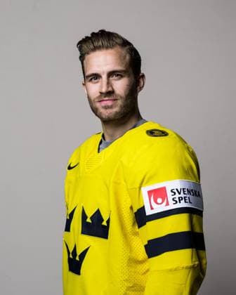 250508 Alexander Wennberg of Sweden poses for a portrait ahead of the 2025 IIHF Ice Hockey World Championship on May 8, 2025 in Stockholm Editors note Background has been retouched Photo Joel Marklund BILDBYRAN kod JM JM0670 bbeng ishockey ice hockey ishockey vm 2025 vm 2025 iihf world championship porträtt sverige sweden  Copyright: JOELxMARKLUND BB250508JM006