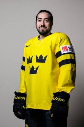 250508 Mika Zibanejad of Sweden poses for a portrait ahead of the 2025 IIHF Ice Hockey World Championship on May 8, 2025 in Stockholm Editors note Background has been retouched Photo Joel Marklund BILDBYRAN kod JM JM0670 bbeng ishockey ice hockey ishockey vm 2025 vm 2025 iihf world championship porträtt sverige sweden  Copyright: JOELxMARKLUND BB250508JM011
