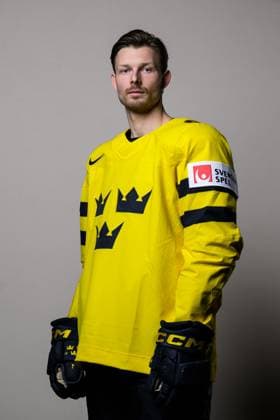 250508 Christoffer Ehn of Sweden poses for a portrait ahead of the 2025 IIHF Ice Hockey World Championship on May 8, 2025 in Stockholm Editors note Background has been retouched Photo Joel Marklund BILDBYRAN kod JM JM0670 bbeng ishockey ice hockey ishockey vm 2025 vm 2025 iihf world championship porträtt sverige sweden  Copyright: JOELxMARKLUND BB250508JM046