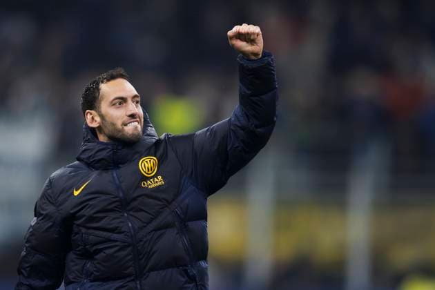 FC Internazionale v FC Barcelona, Barca - UEFA Champions League Hakan Calhanoglu of FC Internazionale celebrates at the end of the UEFA Champions League 2024 25 semi final second leg football match between FC Internazionale and FC Barcelona. Milan Italy Copyright: xNicolòxCampox