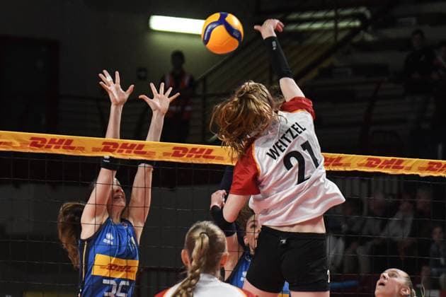 21 Camilla Weitzel of German national team, Nationalteam in action during BPER Test match, Italy-Germany volleyball national team at PalaIgor Gorgonzola in Novara  Copyright: xAndreaxAmato IPAxSportx xipa-agency.netx xx IPA_57418520 IPA_Agency_IPA57418520