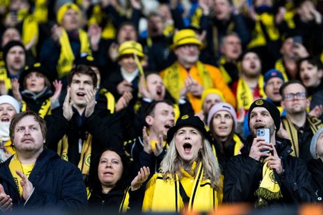 250508 Fans of Bodo Glimt ahead of the UEFA Europa League semi final football match between Bodo Glimt and Tottenham on May 8, 2025 in Bodo Photo Vegard Grott BILDBYRAN kod VG VG0750 bbeng fotboll football soccer fotball uefa europa league europa league bodo glimt bodo glimt tottenham hotspur spurs  Copyright: VEGARDxGRoTT BB250508VG022