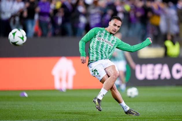 ACF Fiorentina v Real Betis Balompie - UEFA Conference League 2024 25 Semi Final Second Leg Antony Matheus dos Santos of Real Betis Balompie during the UEFA Conference League 2024 25 Semi Final Second Leg match between ACF Fiorentina and Real Betis Balompie at Stadio Artemio Franchi on May 8, 2025 in Florence, Italy. Florence Stadio Artemio Franchi Florence Italy Copyright: xGiuseppexMaffiax UECL_Fiorentina-RealBetis080525_BRU1713