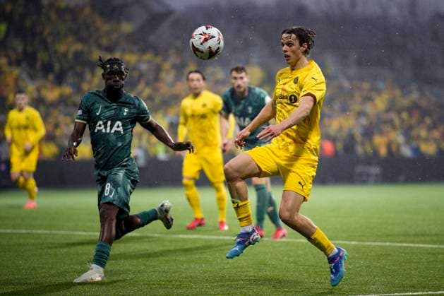 UEFA Europa leauge 2024 2025 Bodo Glimt Tottenham Bodo 20250508 Bodo Glimts Ulrik Saltnes and Tottenhams Yves Bissouma during the UEFA Europa League between Bodo Glimt and Tottenham at Aspmyra Stadium Photo Stian Lysberg Solum NTB Bodo Norge EDITORIAL USE ONLY RESTRICTED USE FOR BETTING COMPANIES  Copyright: xStianxLysbergxSolumx xNTBx
