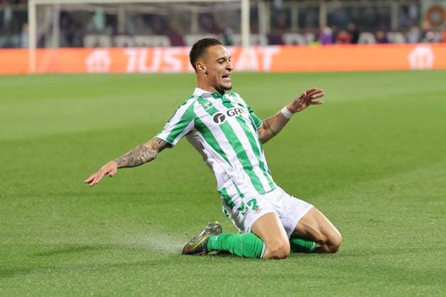 ACF Fiorentina v Real Betis Balompie - UEFA Conference League 2024 25 Semi Final Second Leg Antony of Real Betis BalompiÃ celebrates after scoring his team s goal during the second leg of the UEFA Conference League semi-final between ACF Fiorentina and Real Betis Balompie on May 8 ,2025 at Stadium Artemio Franchi, Florence , Italy florence ITALIA  Copyright: xAndreaxMartinix originalFilename:martini-acffiore250508_npZZL.jpg