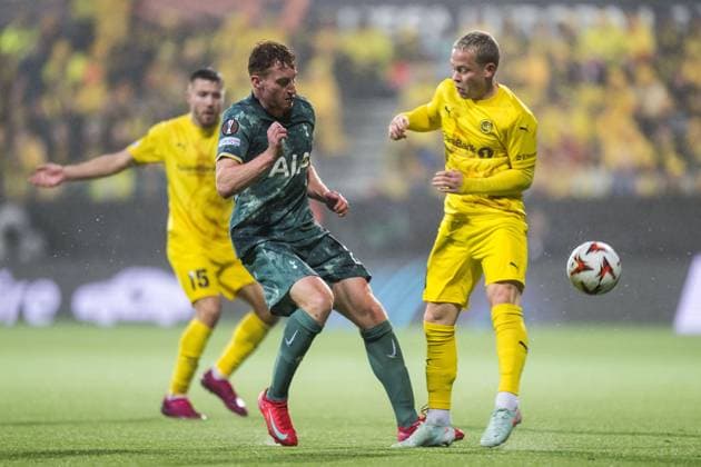 250508 Dejan Kulusevski of Tottenham Hotspur and Sondre Auklend of Bodo Glimt during the UEFA Europa League semi final football match between Bodo Glimt and Tottenham on May 8, 2025 in Bodo Photo Vegard Grott BILDBYRAN kod VG VG0750 bbeng fotboll football soccer fotball uefa europa league europa league bodo glimt bodo glimt tottenham hotspur spurs  Copyright: VEGARDxGRoTT BB250508VG042