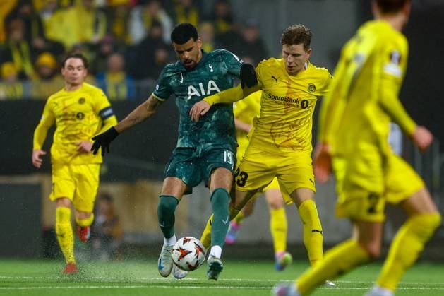 UEFA Europa leauge 2024 2025 Bodo Glimt Tottenham Bodo 20250508 Bodo Glimts Jens Petter Hauge and Tottenhams Dominic Solanke during the UEFA Europa League between Bodo Glimt and Tottenham at Aspmyra Stadium Photo Mats Torbergsen NTB Bodo Norge EDITORIAL USE ONLY RESTRICTED USE FOR BETTING COMPANIES  Copyright: xMatsxTorbergsenx xNTBx