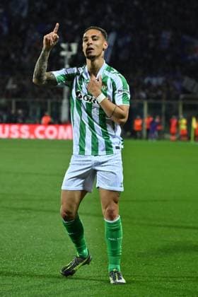 CALCIO - UEFA Conference League - ACF Fiorentina vs Real Betis Balompie Antony of Real Betis Balompie celebrates after scoring the goal of 1-0 during the 2024 25 UEFA Conference League Semi Final Second Leg match between A.C.F. Fiorentina and Real Betis Balompie at Artemio Franchi Stadium on May 8, 2025 in Florence, Italy. Florence Italy  Copyright: xIPAxSport ABACAx