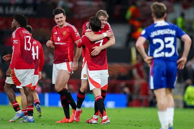 Manchester United, ManU FC v Athletic Club Bilbao Manchester United midfielder Mason Mount (7) scores a GOAL 4-1 and celebrates with Manchester United forward Rasmus Hojlund (9) during the Manchester United FC v Athletic Club Bilbao UEFA Europa League Semi-Final 2nd leg match at Old Trafford, Manchester, England, United Kingdom on 8 May 2025 Credit: Phil Duncan Every Second Media Editorial use only. All images are copyright Every Second Media Limited. No images may be reproduced without prior permission. Copyright: xIMAGO EveryxSecondxMediax ESM-1472-0089 PhilxDuncanx xEveryxSecondxMediax