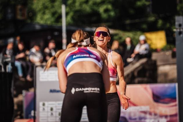 Beach volleyball women Allianz German Beach Tour 2025 Tourstop Düsseldorf 08 05 2025 Sophie Sarnighausen cheers Düsseldorf Robert Lehr Ufer Nordrhein Westfalen Germany