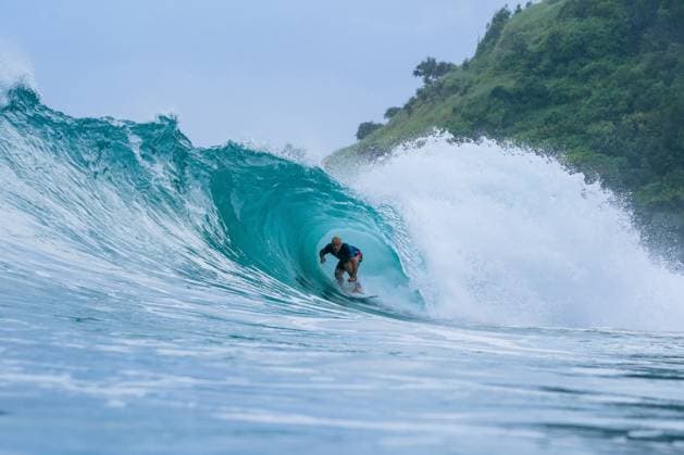 Bilder des Jahres 2025, Sport 05 Mai Sport Themen der Woche KW19 Sport Bilder des Tages WSL GOLD COAST PRO JULIAN WILSON, In a supplied image, Julian Wilson of Australia surfs in Heat 9 of the Round of 32 at the Bonsoy Gold Coast Pro on May 9, 2025 at Burleigh Heads, Queensland, Australia, Friday, May 9, 2025. ( NO ARCHIVING, EDITORIAL USE ONLY Gold Coast Queensland Australia  Copyright: xAndrewxShieldx 20250509164746209438