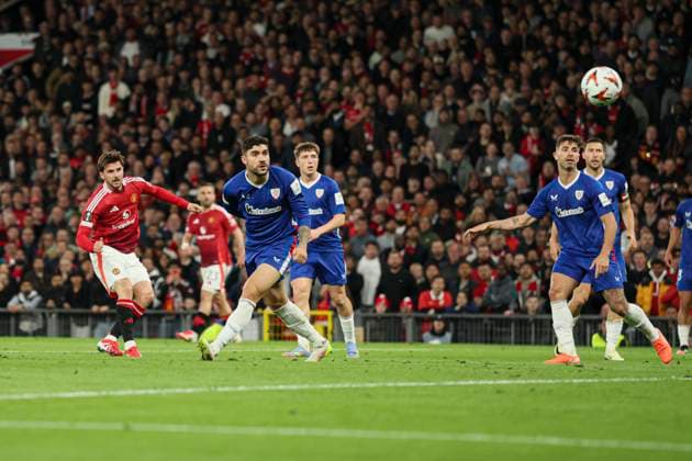 Football - 2024 2025 UEFA Europa League - Semi-Finals - Second Leg - Manchester United, ManU vs Athletic Club, Bilbao - Old Trafford - Thursday 8th May 2025 Mason Mount of Manchester United scores to make it 1-1 