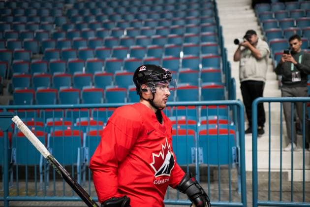 250509 Sidney Crosby of Canada at a practice session during the 2025 IIHF Ice Hockey World Championship on May 9, 2025 in Stockholm Photo Maxim Thore BILDBYRAN kod MT JM0673 bbeng ishockey ice hockey ishockey vm 2025 vm 2025 iihf world championship träning practice kanada canada  Copyright: MAXIMxTHORE BB250509MT002