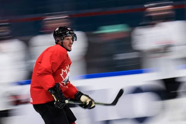 250509 Sidney Crosby of Canada at a practice session during the 2025 IIHF Ice Hockey World Championship on May 9, 2025 in Stockholm Photo Joel Marklund BILDBYRAN kod JM JM0673 bbeng ishockey ice hockey ishockey vm 2025 vm 2025 iihf world championship träning practice kanada canada  Copyright: JOELxMARKLUND BB250509JM006