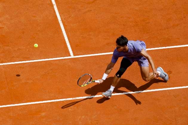 May 9, 2025, Rome, ITALY: Carlos Alcaraz of Spain during his men™s singles second round match against Dusan Lajovic of Serbia (not pictured) at the Italian Open tennis tournament in Rome, Italy, 09 May 2025. ANSA FABIO FRUSTACI. Italian Open Tennis Tournament  - ZUMAa110 20250509_zaf_a110_020 Copyright: xFabioxFrustacix