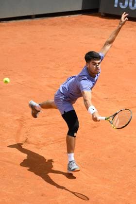 TENNIS - Internazionali di Tennis - Internazionali BNL d Italia Carlos Alcaraz (ESP) during the second round against Dusan Lajovic (SRB) of the ATP, Tennis Herren Master 1000 Internazionali BNL d Italia tournament at Foro Italico on May 09, 2025 Fabrizio Corradetti LiveMedia Rome Italy  Copyright: xIPAxSport ABACAx
