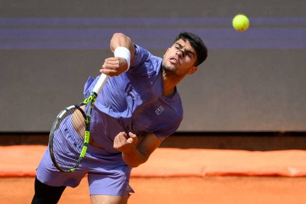 TENNIS - Internazionali di Tennis - Internazionali BNL d Italia Carlos Alcaraz (ESP) during the second round against Dusan Lajovic (SRB) of the ATP, Tennis Herren Master 1000 Internazionali BNL d Italia tournament at Foro Italico on May 09, 2025 Fabrizio Corradetti LiveMedia Rome Italy  Copyright: xIPAxSport ABACAx