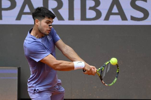 TENNIS - Internazionali di Tennis - Internazionali BNL d Italia Carlos Alcaraz (ESP) during the second round against Dusan Lajovic (SRB) of the ATP, Tennis Herren Master 1000 Internazionali BNL d Italia tournament at Foro Italico on May 09, 2025 Fabrizio Corradetti LiveMedia Rome Italy  Copyright: xIPAxSport ABACAx