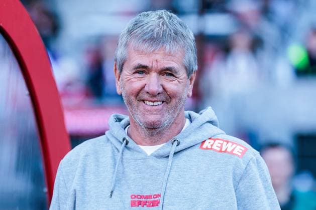1 Soccer Bundesliga 1 FC Nuremberg 1 FC Cologne 09 05 2025 Friedhelm Funkel Head Coach, Coach 1 FC Cologne laughs, laughing 1 Soccer Bundesliga, 1 FC Nuremberg 1 FC Cologne, Nuremberg, Max Morlock Stadium on 09 05 2025 DFL REGULATIONS PROHIBIT ANY USE OF PHOTOGRAPHS AS IMAGE SEQUENCES AND OR QUASI VIDEO Copyright: xBEAUTIFULxSPORTS Wunderlx