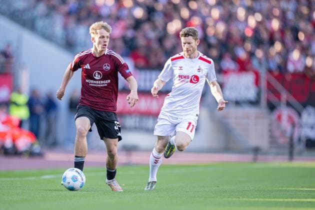 09 05 2025, Soccer, 2 Bundesliga, 33 Matchday Season 2024 2025, 1 FC Nürnberg 1 FC Köln, Tim Janisch 1 FC Nürnberg , Florian Kainz 1 FC Köln xRHR PHOTO TKx Copyright: RHR-FOTOx RHR-FOTO TK