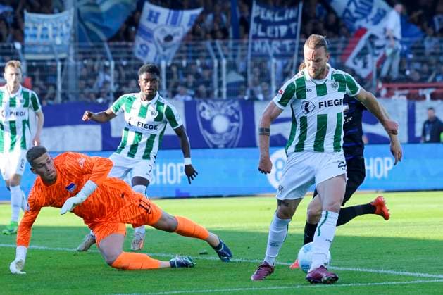 Jorrit Hendrix SC Preussen Muenster scores with his heel past goalkeeper Tjark Ernst Hertha BSC Berlin to make it 1 0, 2 Bundesliga, Preußen Münster vs Hertha BSC, Preußenstadion, May 09, 2025 in Münster, Germany Photo by Marco Steinbrenner DeFodi Images Jorrit Hendrix SC Preussen Muenster scores with his heel past goalkeeper Tjark Ernst Hertha BSC Berlin to make it 1 0, 2 Bundesliga, Preußen Münster vs Hertha BSC, Preußenstadion, May 9, 2025 in Münster, Germany Photo by Marco Steinbrenner DeFodi Images DFB DFL REGULATIONS PROHIBIT ANY USE OF PHOTOGRAPHS AS IMAGE SEQUENCES AND OR QUASI VIDEO