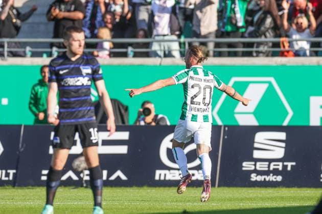 09 05 2025, Soccer, Season 2024 2025, 2 Bundesliga, Matchday 33, Preussen Münster Hertha BSC, Jorrit Hendrix Preußen Münster cheers after the goal to make it 1 - 0 Münster LVM Arena NRW Germany xRHR PHOTO TRx Copyright: TimxRehbein RHR-FOTOx RHR-FOTO TR