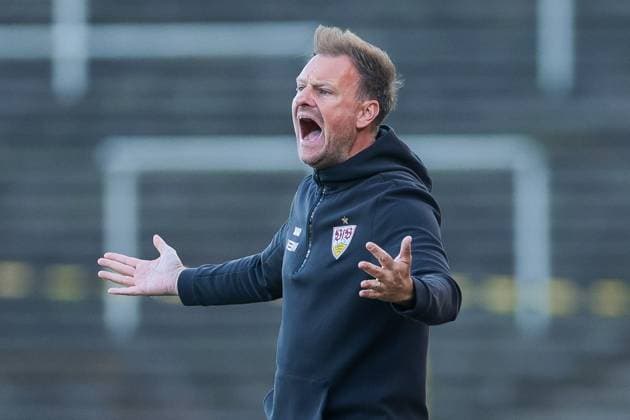 09 05 2025, 3 Liga, Matchday 37, Borussia Dortmund II VfB Stuttgart II, Coach Markus Fiedler VfB Stuttgart II gets excited, Dortmund Stadion Rote Erde NRW Germany xRHR PHOTO DEx Copyright: DennisxEwert RHR-FOTOx RHR-FOTO DE