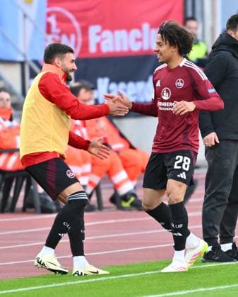 09 05 2025 Soccer Season 2024 2025 2 Soccer Bundesliga 33 Matchday 1 FC Nürnberg FCN Club 1 FC Köln Sportfoto Zink xwoxzix DFL regulations prohibit any use of photographs as image sequences and or quasi video only for editorial use Torjubel Jubel nach Treffer Tor Torschuß zum 1 0 durch Janis Antiste 28, 1 FC Nürnberg FCN Enrico Valentini 22, 1 FC Nürnberg FCN Janis Antiste 28, 1 FC Nürnberg FCN