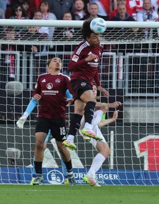 09 05 2025 Soccer Season 2024 2025 2 Soccer Bundesliga 33 Matchday 1 FC Nürnberg FCN Club 1 FC Köln Sportfoto Zink DaMa xdaxmax DFL regulations prohibit any use of photographs as image sequences and or quasi video only for editorial use Janis Antiste 28, 1 FC Nürnberg FCN clears by header