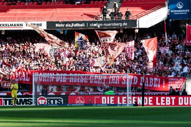 1 Fußball Bundesliga 1 FC Nürnberg 1 FC Köln 09 05 2025 Banner in the guest curve No matter where the journey takes you, youll be there 1 Fußball Bundesliga, 1 FC Nürnberg 1 FC Köln, Nürnberg, Max Morlock Stadion am 09 05 2025 DFL REGULATIONS PROHIBIT ANY USE OF PHOTOGRAPHS AS IMAGE SEQUENCES AND OR QUASI VIDEO Copyright: xBEAUTIFULxSPORTS Wunderlx