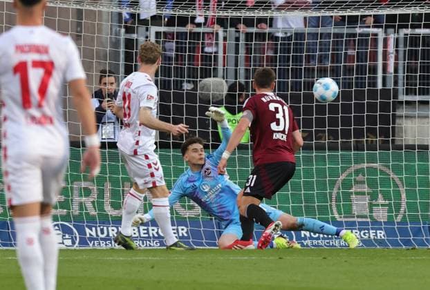 09 05 2025 Soccer Season 2024 2025 2 Soccer Bundesliga 33 Matchday 1 FC Nürnberg FCN Club 1 FC Köln Sportfoto Zink DaMa xdaxmax DFL regulations prohibit any use of photographs as image sequences and or quasi video only for editorial use Goal Goal Shot to 1 1 Goalscorer Florian Kainz 11, FC Köln vs Michal Kukucka 37, 1 FC Nürnberg FCN Robin Knoche 31, 1 FC Nürnberg FCN
