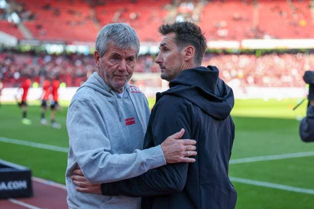 Head coach Friedhelm Funkel 1 FC Koeln and head coach Miroslave Klose 1 FC Nuernberg greet each other, 1 FC Nuernberg vs 1 FC Koeln Football, 2 Bundesliga, DFL, Season 2024 2025, Rückrunde, 33 Spieltag, 09 05 2025 DFB regulations prohibit any use of photographs as image sequences and or quasi video Copyright: xkolbert-press MartinxAgüerax