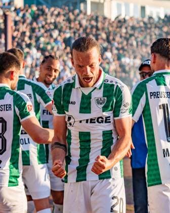 09 05 2025, Preussen Münster vs Hertha BSC, 2 Bundesliga, 33 Matchday Goal for 2 0 by Jorrit Hendrix Preussen Muenster, 20 and cheering with Marc Lorenz Preussen Muenster, 18 Haralambos Makridis Preussen Muenster, 14 Important note According to the regulations of the DFL German Football League and the DFB German Football Association, it is prohibited to use photographs taken in the stadium and or of the match in the form of sequential images and or video-like photo series Copyright: xBahhoxKarax