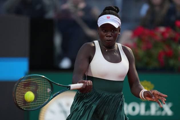 Victoria Mboko (CAN) during the 3th round against Coco Gauff (USA) of the WTA, Tennis Damen Master 1000 Internazionali BNL d™Italia tournament at Foro Italico on May 09, 2025 (Alfredo Falcone LaPresse)  Copyright: xAlfredoxFalcone LaPressex