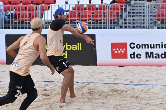 May 9, 2025, Madrid, Madrid, Spain: 2 ROBERTO SANFELIX (ESP) competes during the World Beach ProTour Futures volleyball match between SPAIN and UKRAINE at Parque Deportivo Puerta de Hierro on May 09, 2025 in Madrid, Spain. Madrid Spain - ZUMAc312 20250509_zsp_c312_093 Copyright: xOscarxManuelxSanchezx