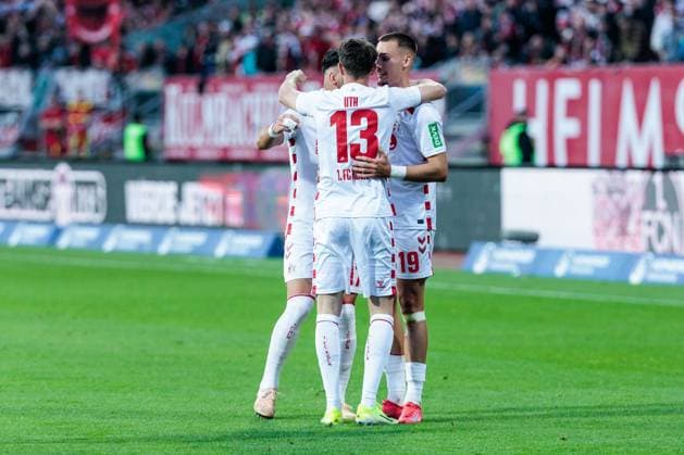 2 Soccer Bundesliga 1 FC Nuremberg 1 FC Cologne 09 05 2025 Happy faces after the final whistle 1 FC Cologne wins Leart Paqarada 1 FC Cologne, 17 , Mark Uth 1 FC Cologne, 13 , Tim Lemperle 1 FC Cologne, 19 hugging each other 2 Soccer Bundesliga, 1 FC Nuremberg 1 FC Cologne, Nuremberg, Max Morlock Stadium on 09 05 2025 DFL REGULATIONS PROHIBIT ANY USE OF PHOTOGRAPHS AS IMAGE SEQUENCES AND OR QUASI VIDEO Copyright: xBEAUTIFULxSPORTS Wunderlx
