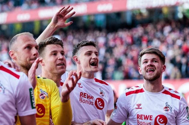 2 Soccer Bundesliga 1 FC Nuremberg 1 FC Cologne 09 05 2025 The players of 1 FC Cologne celebrate the victory with the fans Dominique Heintz 1 FC Cologne, 3 , Eric Martel 1 FC Cologne, 6 , Jan Thielmann 1 FC Cologne, 29 2 Soccer Bundesliga, 1 FC Nuremberg 1 FC Cologne, Nuremberg, Max Morlock Stadium on 09 05 2025 DFL REGULATIONS PROHIBIT ANY USE OF PHOTOGRAPHS AS IMAGE SEQUENCES AND OR QUASI VIDEO Copyright: xBEAUTIFULxSPORTS Wunderlx