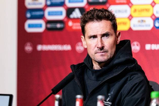 2 Fußball Bundesliga 1 FC Nürnberg 1 FC Köln 09 05 2025 Miroslav Klose Coach 1 FC Nürnberg during the press conference 2 Fußball Bundesliga, 1 FC Nürnberg 1 FC Köln, Nürnberg, Max Morlock Stadion am 09 05 2025 DFL REGULATIONS PROHIBIT ANY USE OF PHOTOGRAPHS AS IMAGE SEQUENCES AND OR QUASI VIDEO Copyright: xBEAUTIFULxSPORTS Wunderlx