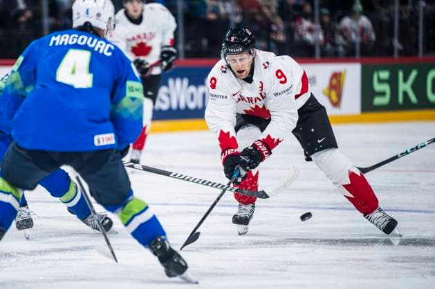 250510 Nathan MacKinnon of Canada during the 2025 IIHF Ice Hockey World Championship group stage game between Slovenia and Canada on May 10, 2025 in Stockholm Photo Maxim Thore BILDBYRAN kod MT MT0810 ishockey ice hockey ishockey vm 2025 vm 2025 iihf world championship slovenia kanada canada bbeng gruppspel  Copyright: MAXIMxTHORE BB250510MT008